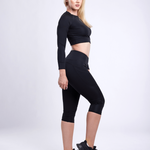 Mid-Rise Capri Fitness Leggings with Side Pockets