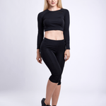 Mid-Rise Capri Fitness Leggings with Side Pockets