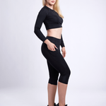 Mid-Rise Capri Fitness Leggings with Side Pockets