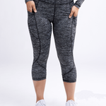 Mid-Rise Capri Fitness Leggings with Side Pockets