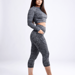 Mid-Rise Capri Fitness Leggings with Side Pockets